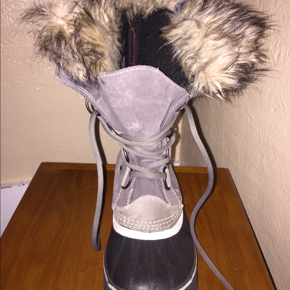 Sorel Women’s Winter Boots - Picture 2 of 8